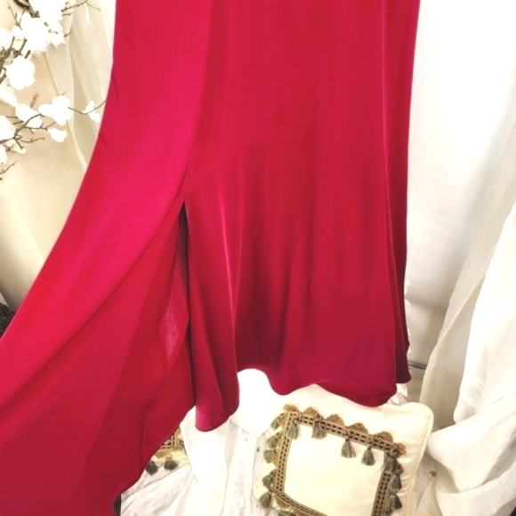Forever New size 12 red satin maxi dress with full drape wide skirt - Picture 5 of 15